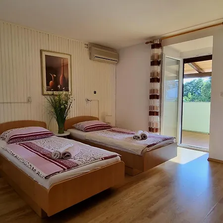 Apartament Melanie *