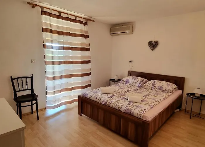 Melanie Apartman