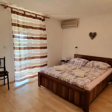 Melanie Apartament